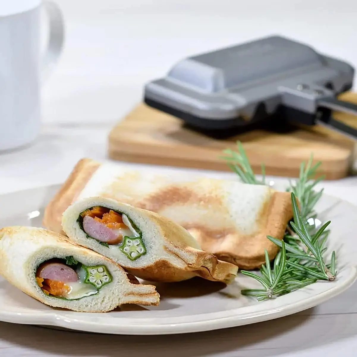 Sandwich Maker – Stove Top Hot Dog & Panini Press, Double-Sided Non-Stick Flipping Grill, Fits Regular Bread & Hot Dog Buns for Camping, Home Kitchen
Sandwich Maker – Stove Top Hot Dog & Panini Press, Double-Sided Non-Stick Flipping Grill, Fits Regular Bread & Hot Dog Buns for Camping, Home Kitchen