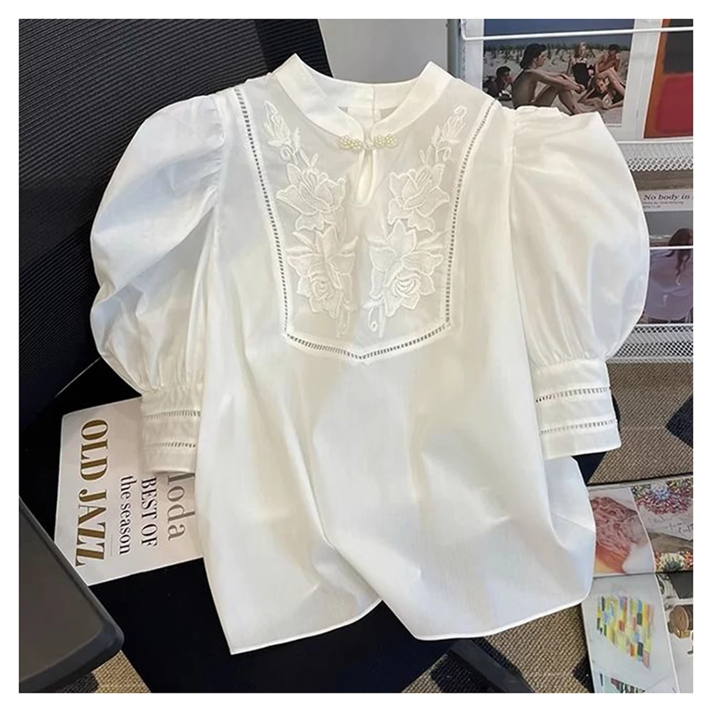 New Chinese style women's design with stand up collar embroidery and hollow out regular sleeves, summer new item
New Chinese style women's design with stand up collar embroidery and hollow out regular sleeves, summer new item