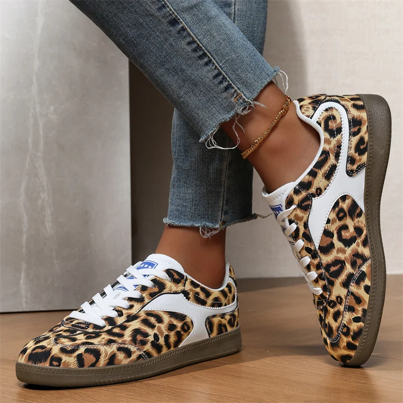 Hot Selling Fashion Leopard Printed Women's Summer Shoes Big Size 42 Breathable Flat Shoes Women Lace-up Casual Shoes for Women
Hot Selling Fashion Leopard Printed Women's Summer Shoes Big Size 42 Breathable Flat Shoes Women Lace-up Casual Shoes for Women