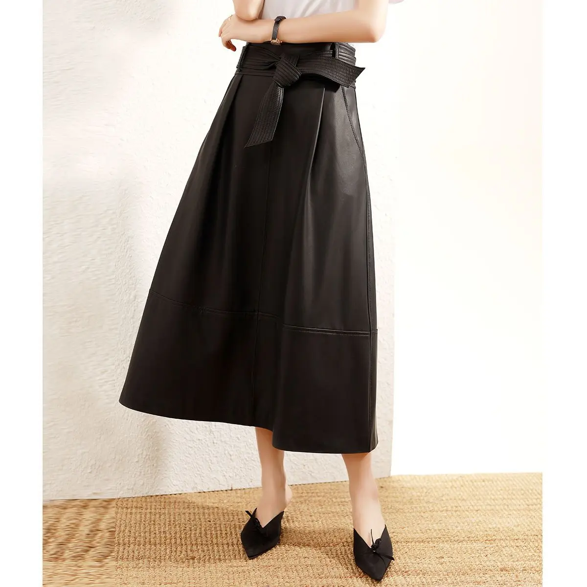 Spring New Real Leather High Waisted Women Long Skirt 2023 Elegant Ladies Office Lace-up Waist Summer Sheepskin A-line Skirts
Spring New Real Leather High Waisted Women Long Skirt 2023 Elegant Ladies Office Lace-up Waist Summer Sheepskin A-line Skirts