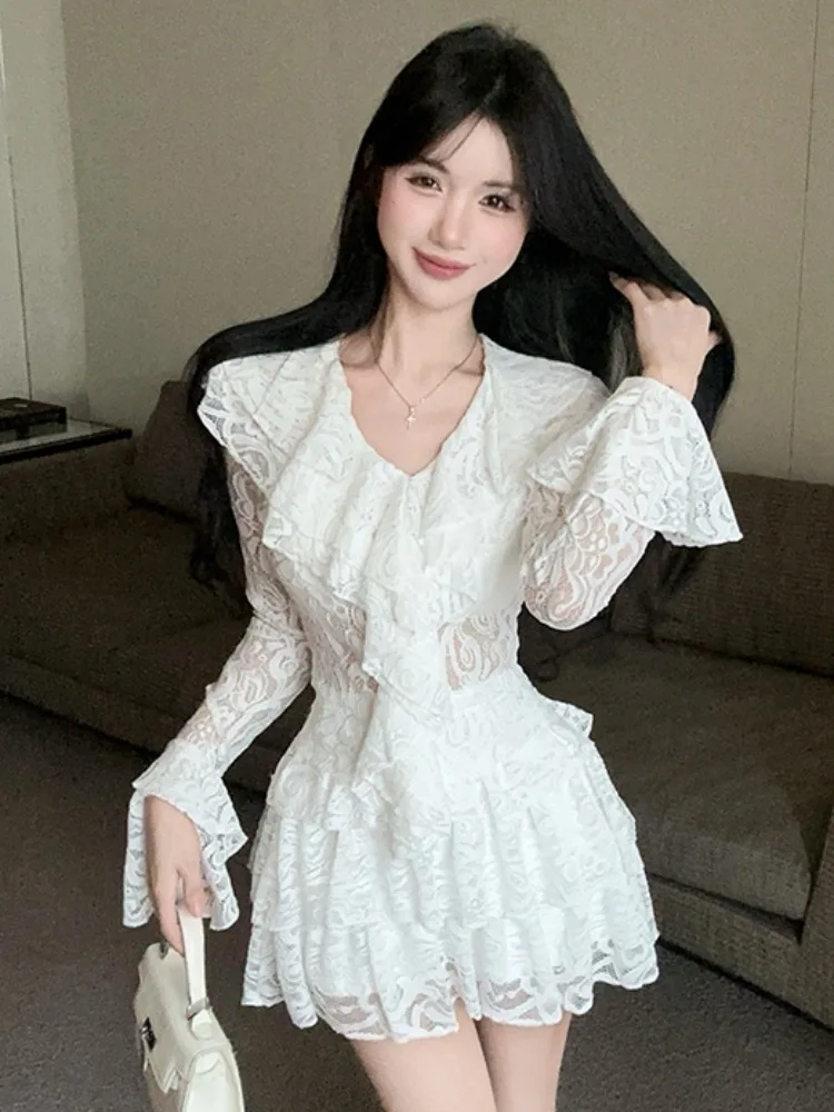 Elegant Sweet Style Women's Spring Summer High Waist Puffy Short Skirt Lace Top Two-Piece Set Wooden Trim Casual Wear
Elegant Sweet Style Women's Spring Summer High Waist Puffy Short Skirt Lace Top Two-Piece Set Wooden Trim Casual Wear