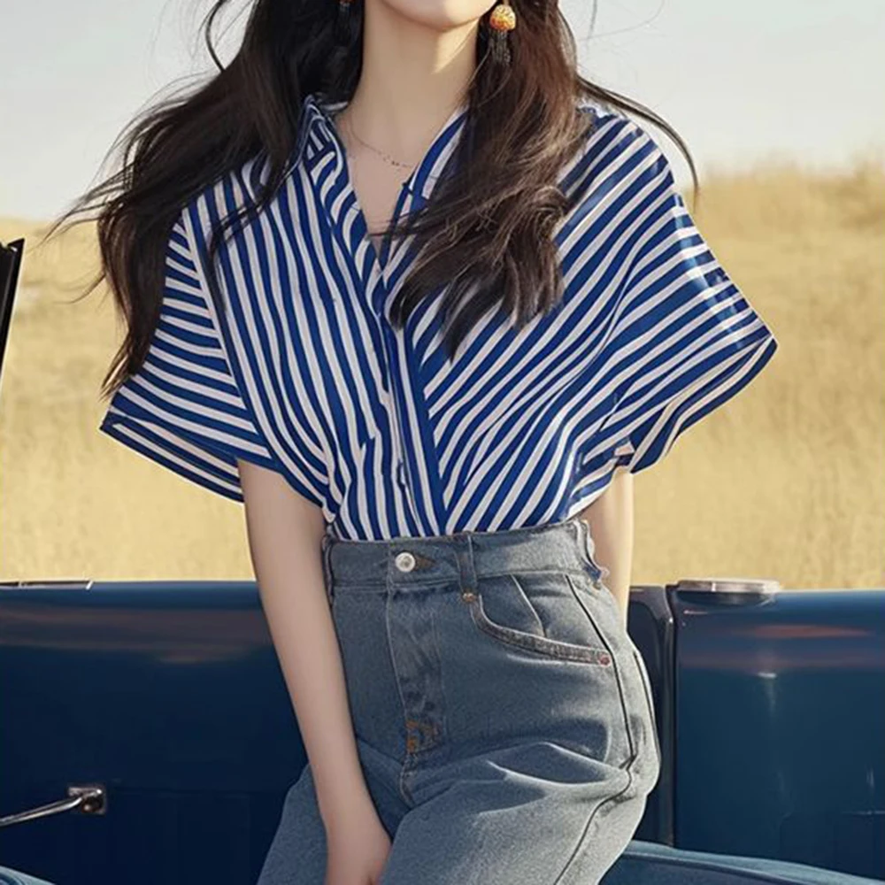 French light mature style, niche design, unique and chic small shirt, sweet top, blue striped silhouette shirt, women's summer
French light mature style, niche design, unique and chic small shirt, sweet top, blue striped silhouette shirt, women's summer