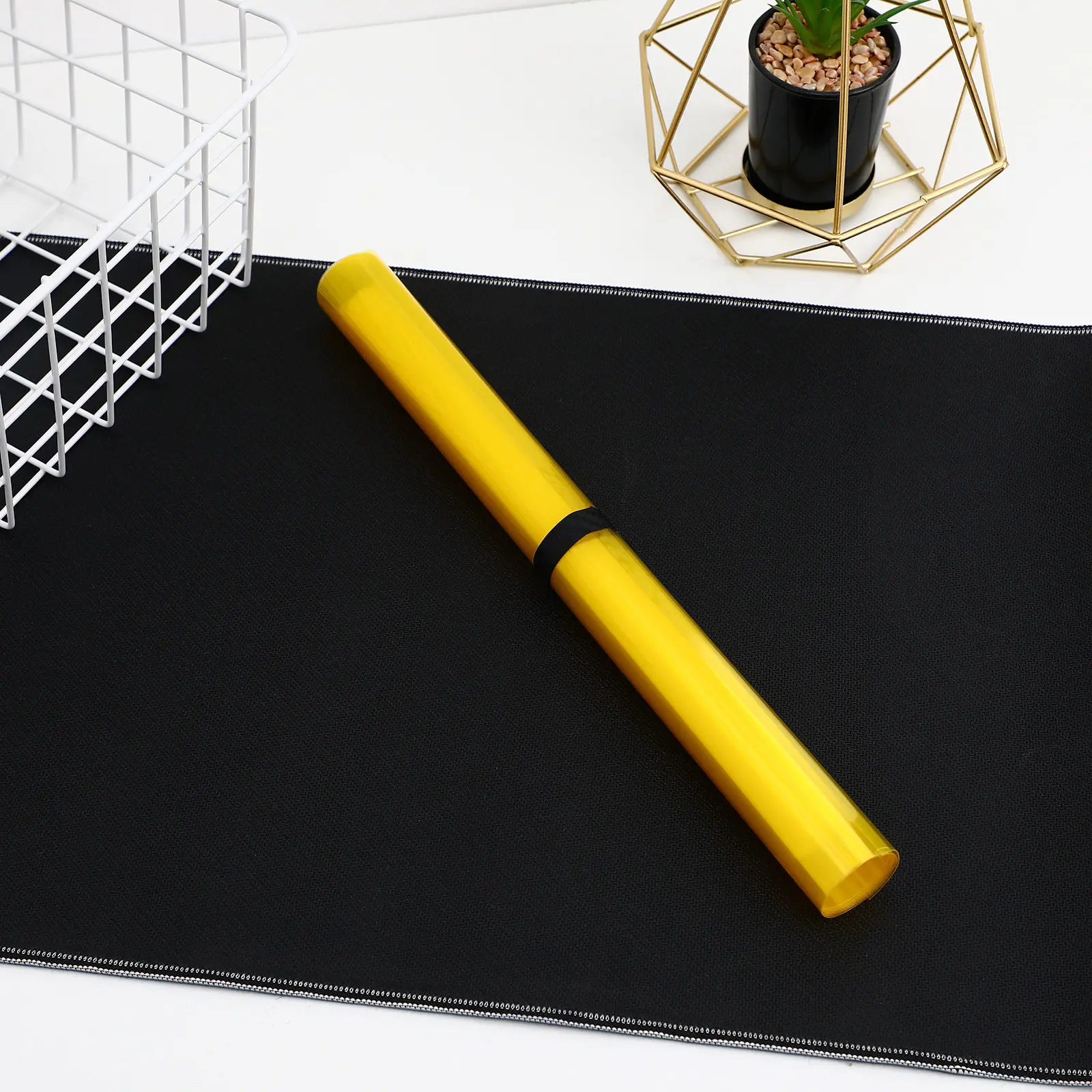 Виниловая пленка для тонировки фар 30x60 см, УФ-стойкая, водонепроницаемая, гибкая, подходит для всех автомобилей и грузовиков, улучшенная защита
Виниловая пленка для тонировки фар 30x60 см, УФ-стойкая, водонепроницаемая, гибкая, подходит для всех автомобилей и грузовиков, улучшенная защита