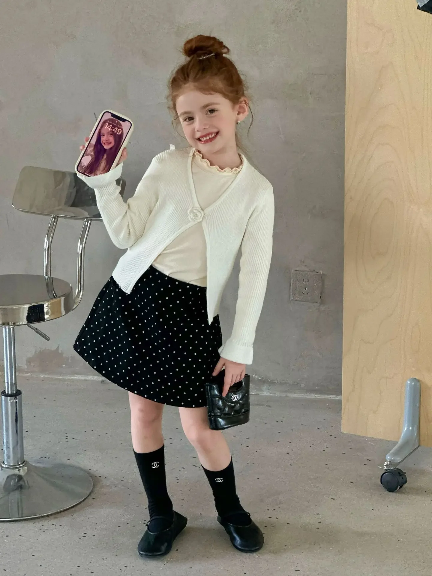 Юбка в горошек для девочек, весенне-осенняя новая стильная повседневная юбка трапециевидной формы для девочек, новинка 2023 года, детская одежда
Юбка в горошек для девочек, весенне-осенняя новая стильная повседневная юбка трапециевидной формы для девочек, новинка 2023 года, детская одежда