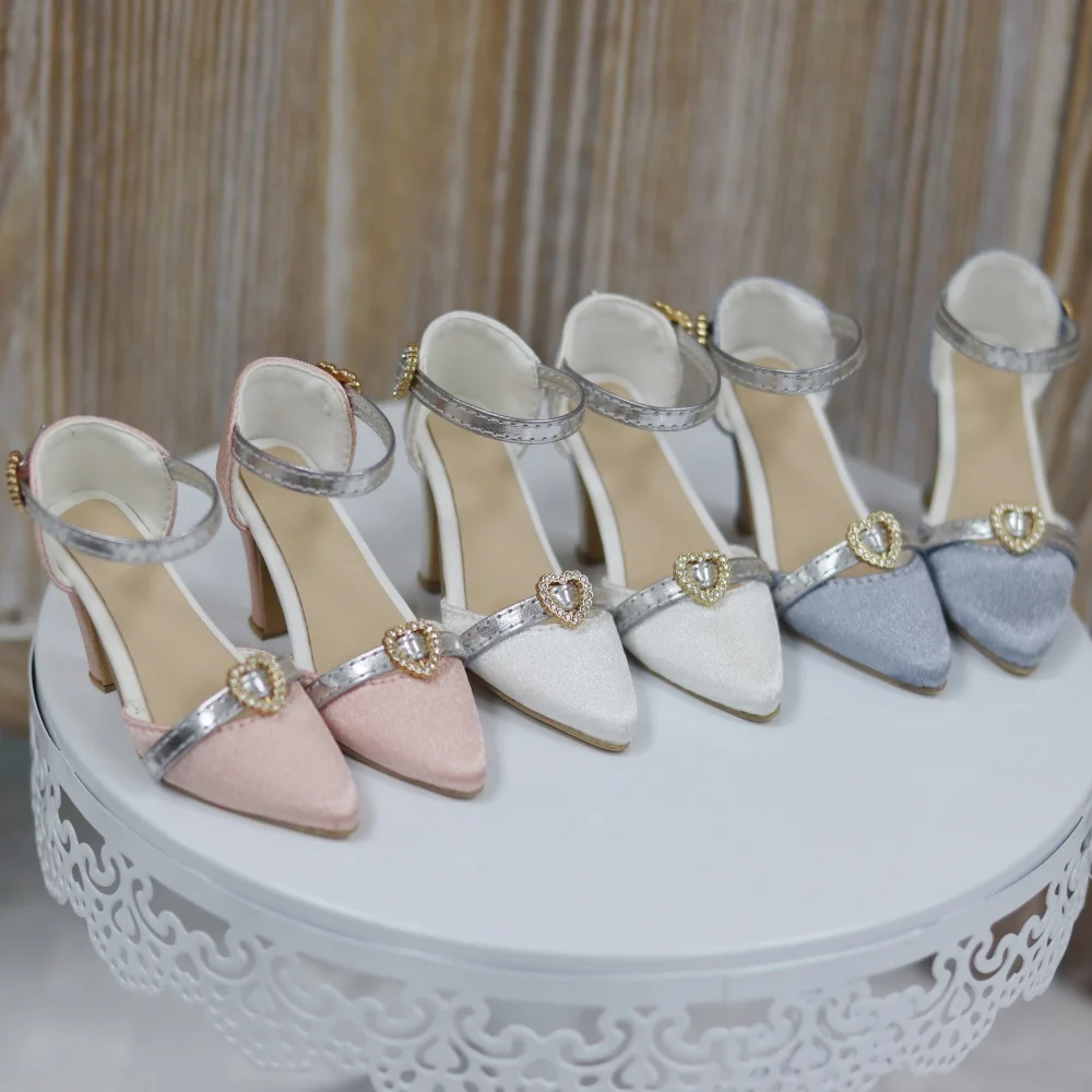 Doll Shoes Spot Inventory 1/3 SD/DD/SDGR/SD16 Rhinestone Sweet Heart Soft Stain High Heels Pink White Cute BJD Doll Accessories
Doll Shoes Spot Inventory 1/3 SD/DD/SDGR/SD16 Rhinestone Sweet Heart Soft Stain High Heels Pink White Cute BJD Doll Accessories