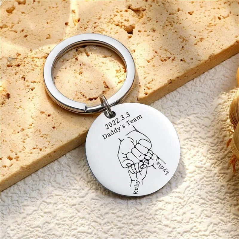Keychain with 1-5 Names Daddys Dream Team Custom Keytag with Kids Names Key Chain for Dad Gift for Father's Day
Keychain with 1-5 Names Daddys Dream Team Custom Keytag with Kids Names Key Chain for Dad Gift for Father's Day