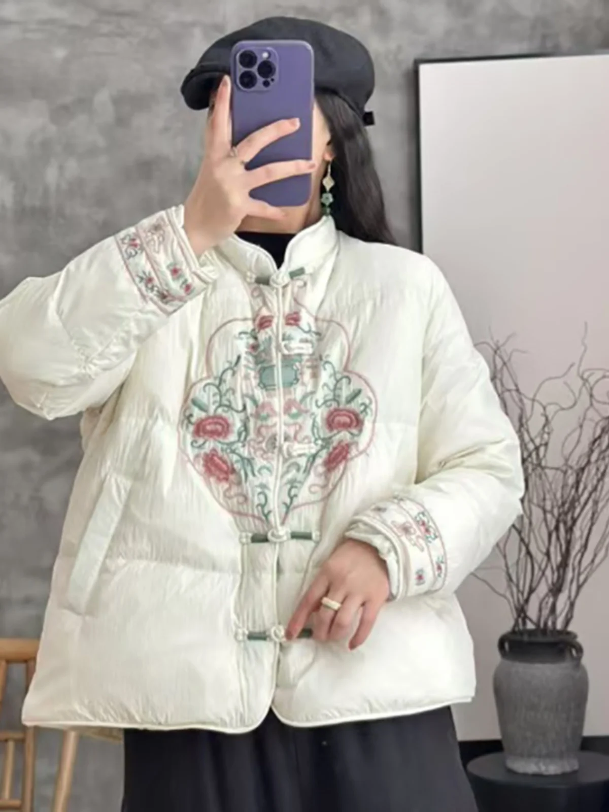 Retro Embroidered down Cotton Jaet Women's Button Coat New Chinese Sle National Trend Autumn Winter New Arrival
Retro Embroidered down Cotton Jaet Women's Button Coat New Chinese Sle National Trend Autumn Winter New Arrival