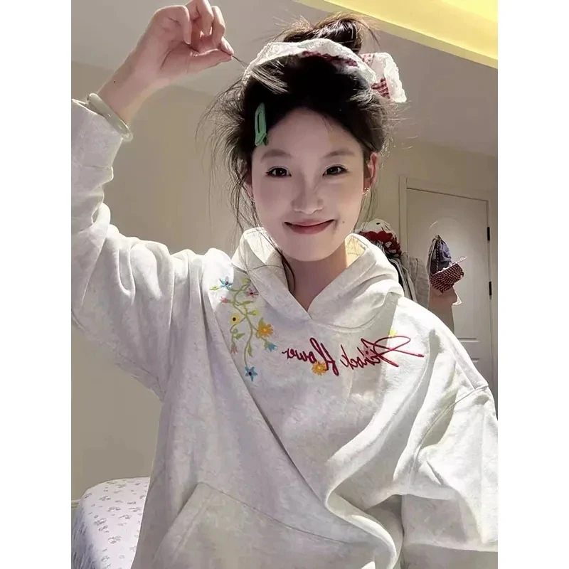 Letter Flower Embroidery Hooded Sweatshirt Womens 2026 Autumn Winter New High Street Hoodie Jacket Plus size Pullover Female
Letter Flower Embroidery Hooded Sweatshirt Womens 2026 Autumn Winter New High Street Hoodie Jacket Plus size Pullover Female