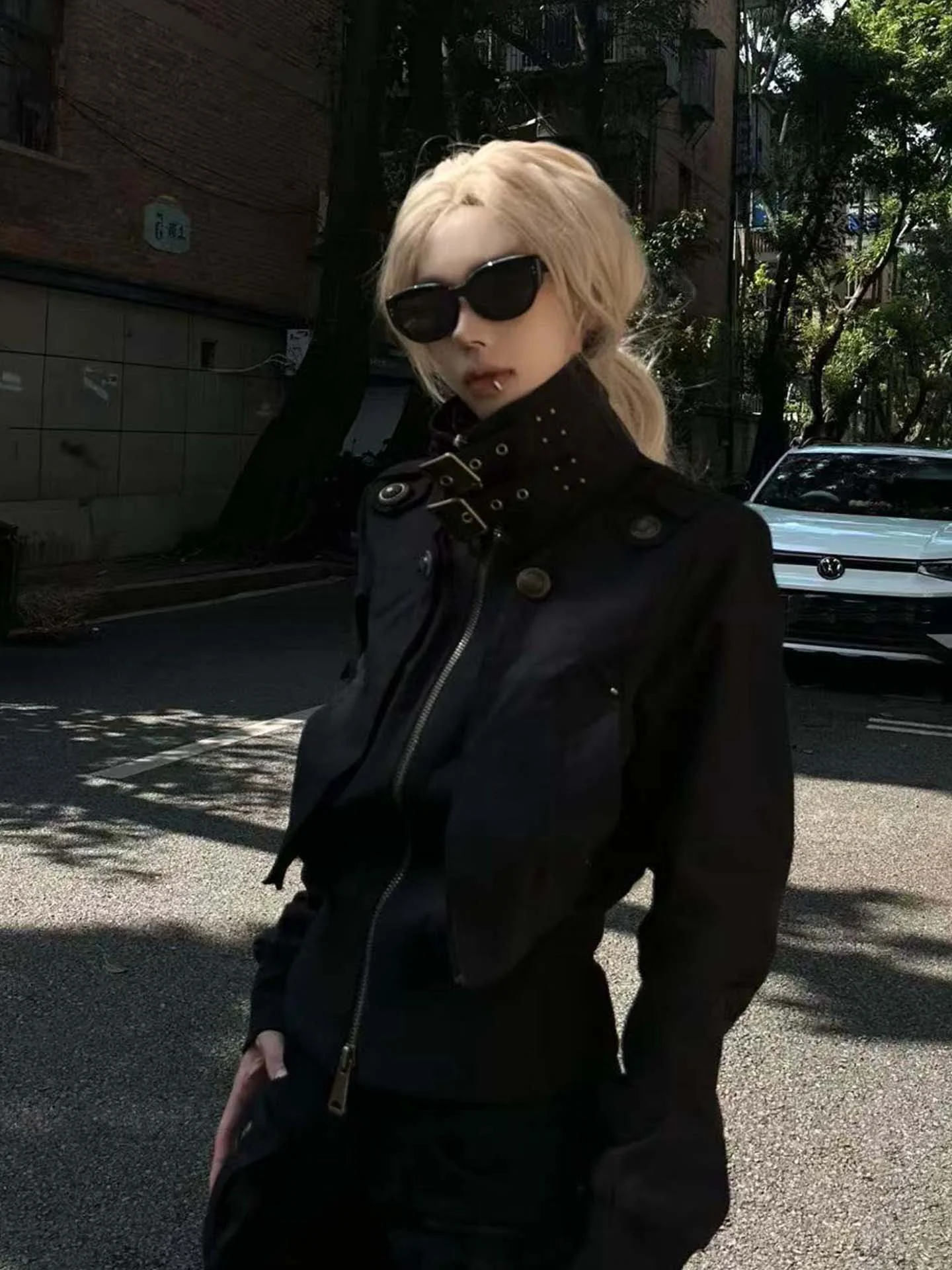 Женская ветрозащитная куртка-косуха Street Style с воротником-стойкой, утягивающая талию, с модным дизайном и практичными элементами
Женская ветрозащитная куртка-косуха Street Style с воротником-стойкой, утягивающая талию, с модным дизайном и практичными элементами