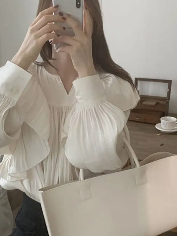 Korean Design Temperament Ruffled Shirt Women's Spring and summer 2024 New style Super Sin Bubble Sleeve Top Fashion ZAKO
Korean Design Temperament Ruffled Shirt Women's Spring and summer 2024 New style Super Sin Bubble Sleeve Top Fashion ZAKO