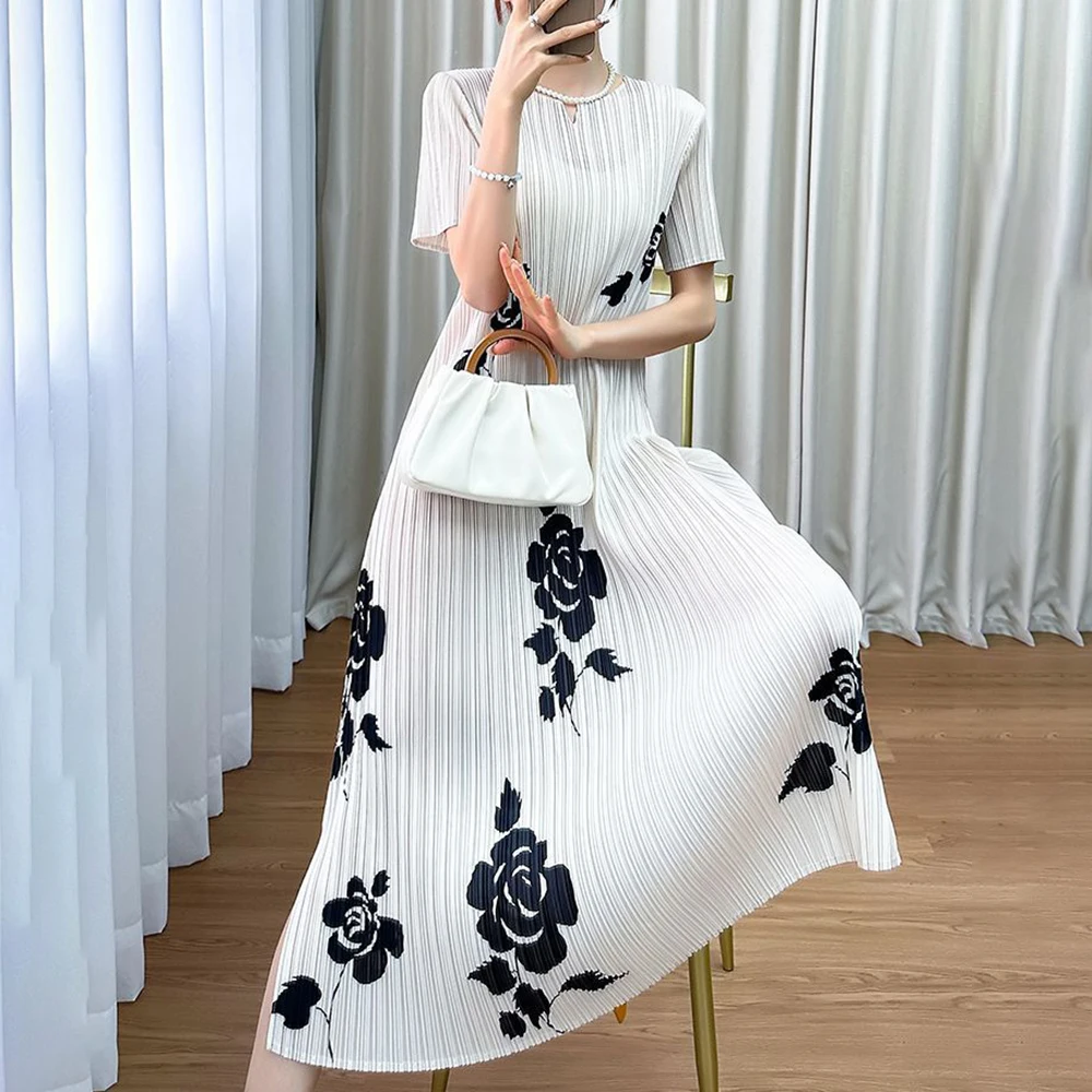 202 Summer Dress Women's Print Crew Neck Short Sleeve Age Reducing Pleated Skirt South East Asia Vietnam Shrimp Skin
202 Summer Dress Women's Print Crew Neck Short Sleeve Age Reducing Pleated Skirt South East Asia Vietnam Shrimp Skin