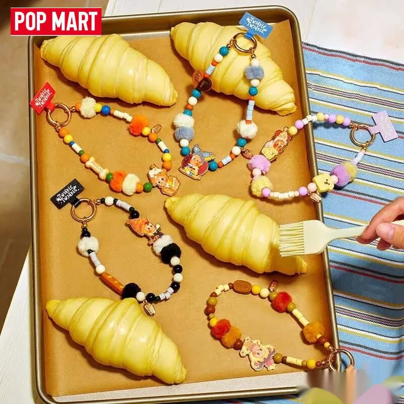 Official Authentic Pop Mart Twinkle Twinkle Delicious Moment Series Mobile Phone Lanyard Blind Box Cute Pendant Birthday Gifts
Official Authentic Pop Mart Twinkle Twinkle Delicious Moment Series Mobile Phone Lanyard Blind Box Cute Pendant Birthday Gifts