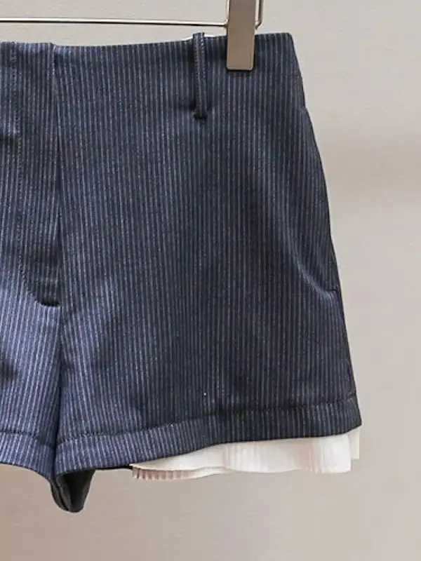 Spring/Summer Women High Waist Striped Contrast Spliced Shorts Loose Pleated Trim Fashion Casual Blouse
Spring/Summer Women High Waist Striped Contrast Spliced Shorts Loose Pleated Trim Fashion Casual Blouse