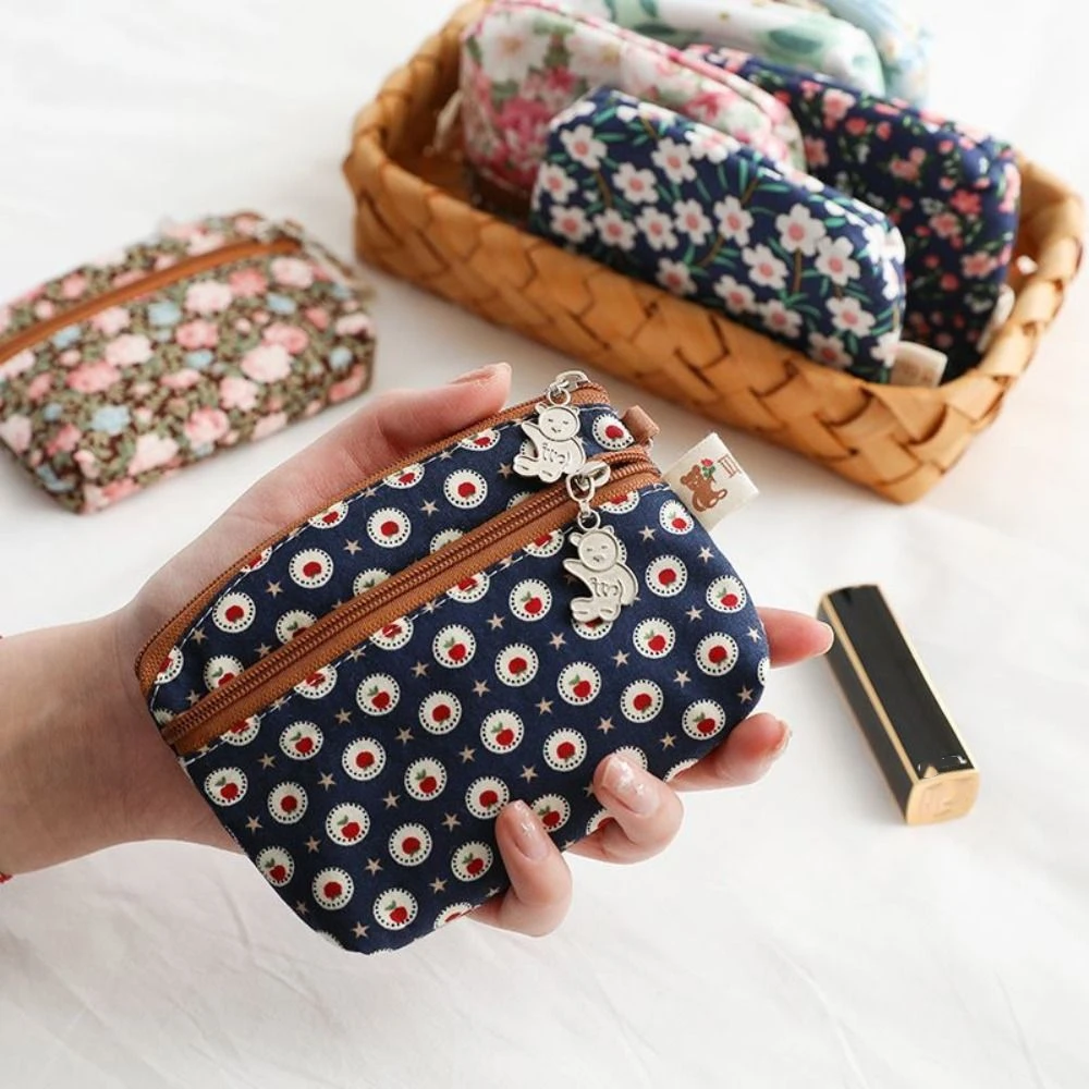 Multifuctional Elderly Floral Coin Purse Korean Style Retro Small Makeup Lipstick Bag Cotton Card Holder Mini Canvas Storage Bag
Multifuctional Elderly Floral Coin Purse Korean Style Retro Small Makeup Lipstick Bag Cotton Card Holder Mini Canvas Storage Bag