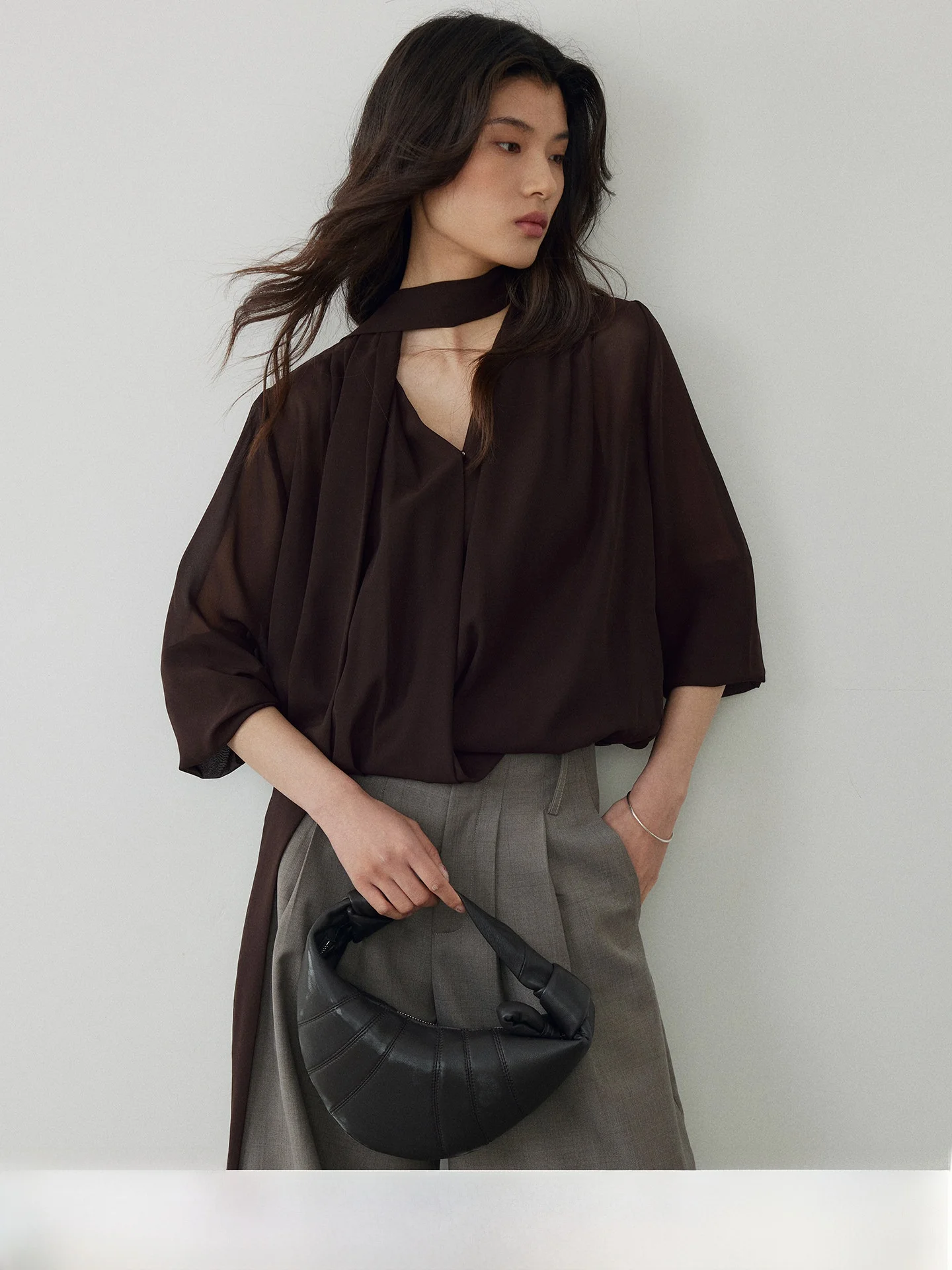 KEARA Women's Loose Fit Long Sleeve Shirt Summer New Style V-Neck Polyester Fiber Transparent Casual Commute Simple Design
KEARA Women's Loose Fit Long Sleeve Shirt Summer New Style V-Neck Polyester Fiber Transparent Casual Commute Simple Design