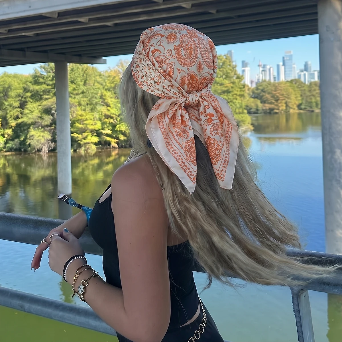 70cm Luxury 2026 Floral Print Square Silk Scarf for Women Hijab Hair Bands Neckerchief Female Satin Shawl Ribbon Headband
70cm Luxury 2026 Floral Print Square Silk Scarf for Women Hijab Hair Bands Neckerchief Female Satin Shawl Ribbon Headband