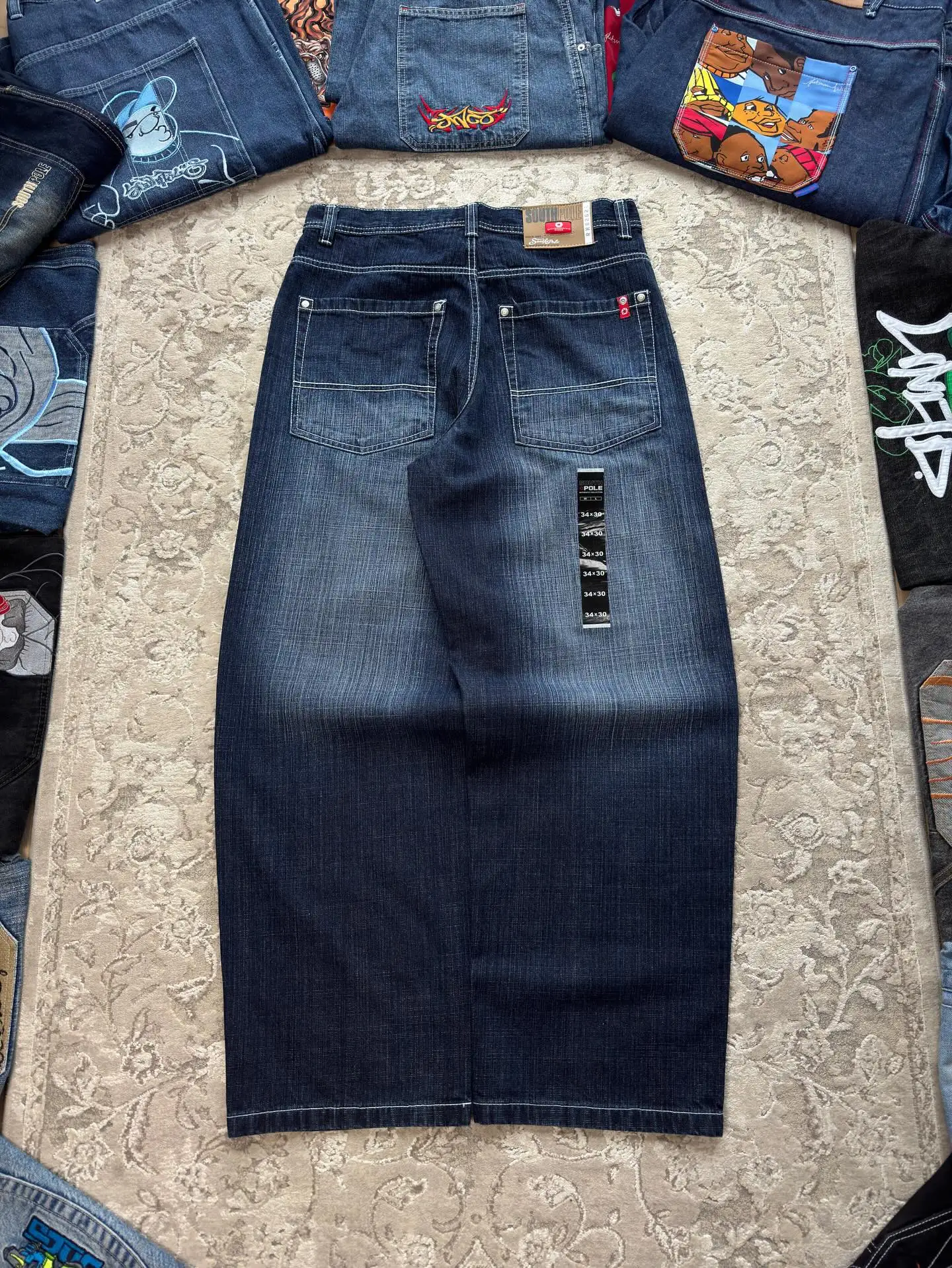 New Retro Blue Gothic Fashion Washed Old Casual Jeans Men Y2K Streetwear Vintage Popular High Waist Baggy Wide-leg Pants
New Retro Blue Gothic Fashion Washed Old Casual Jeans Men Y2K Streetwear Vintage Popular High Waist Baggy Wide-leg Pants