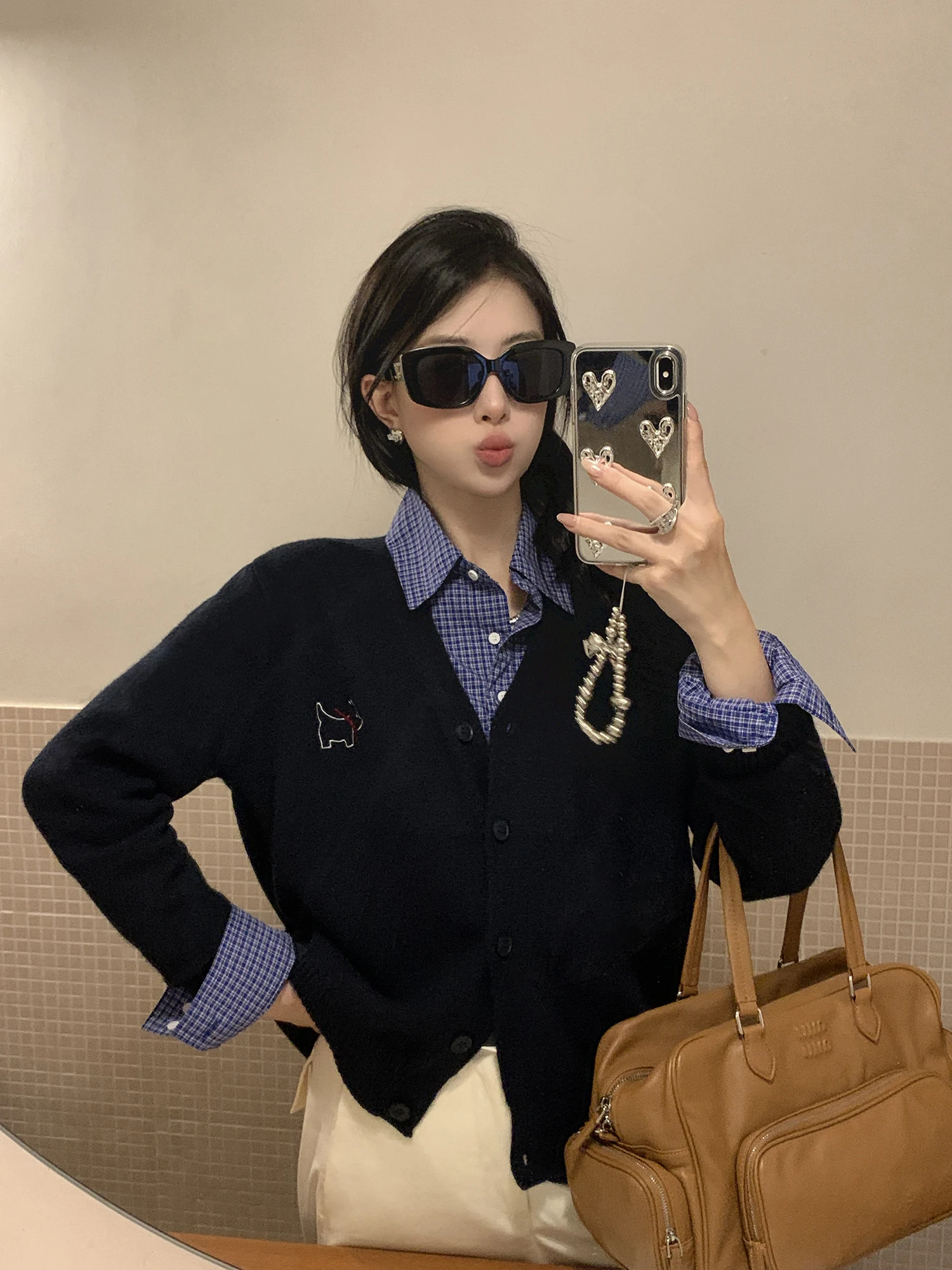 Свободный женский вязаный кардиган V-Ne ort Sle с вышитым рисунком собаки, мягкая акриловая верхняя одежда Long Sve, осенняя мода
Свободный женский вязаный кардиган V-Ne ort Sle с вышитым рисунком собаки, мягкая акриловая верхняя одежда Long Sve, осенняя мода