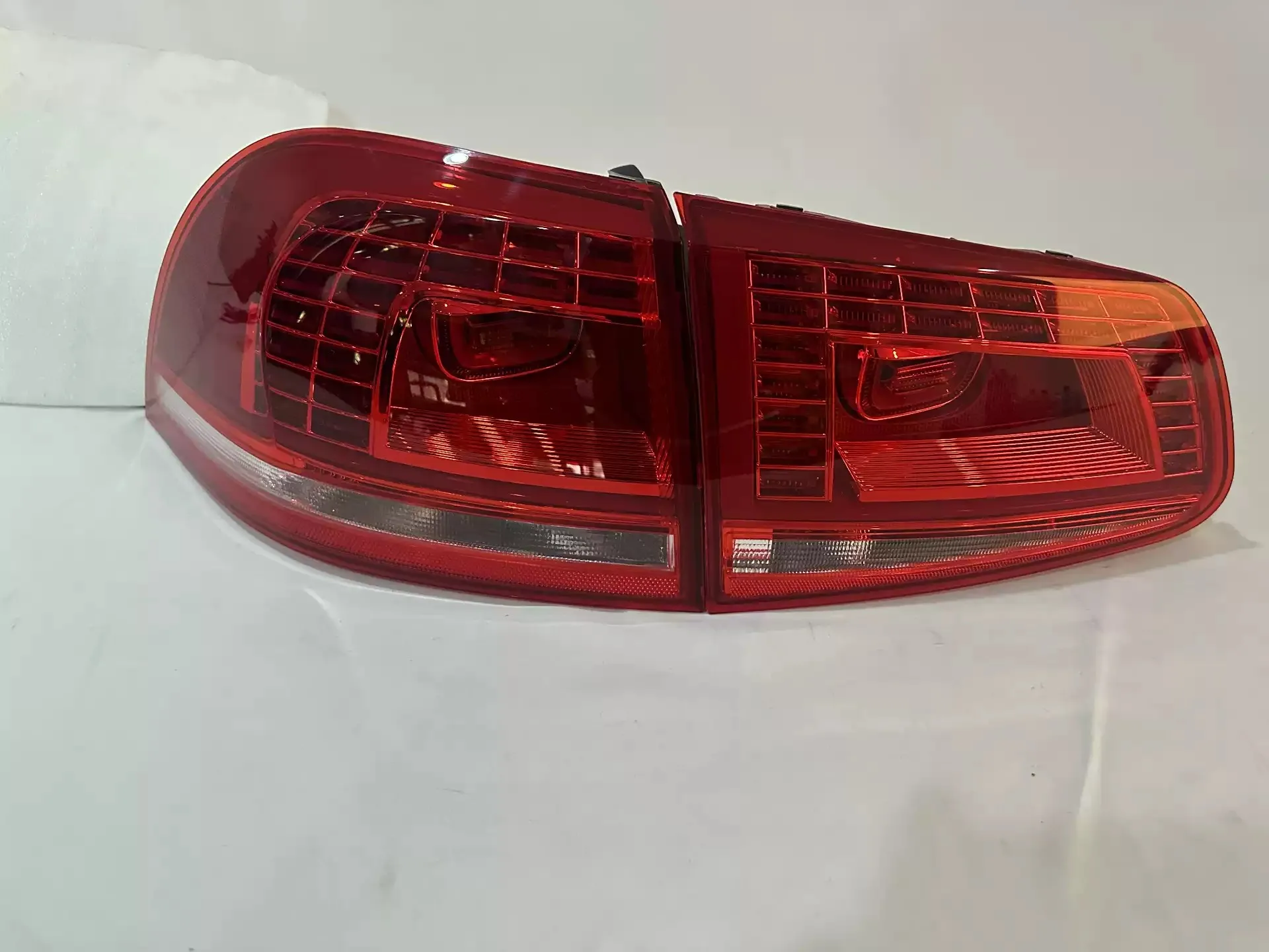 Rear Lamp Led Tail Light Taillight for Volkswagen vw Touareg 11-15 Brake Driving Lamp Turn Signal accesorios
Rear Lamp Led Tail Light Taillight for Volkswagen vw Touareg 11-15 Brake Driving Lamp Turn Signal accesorios