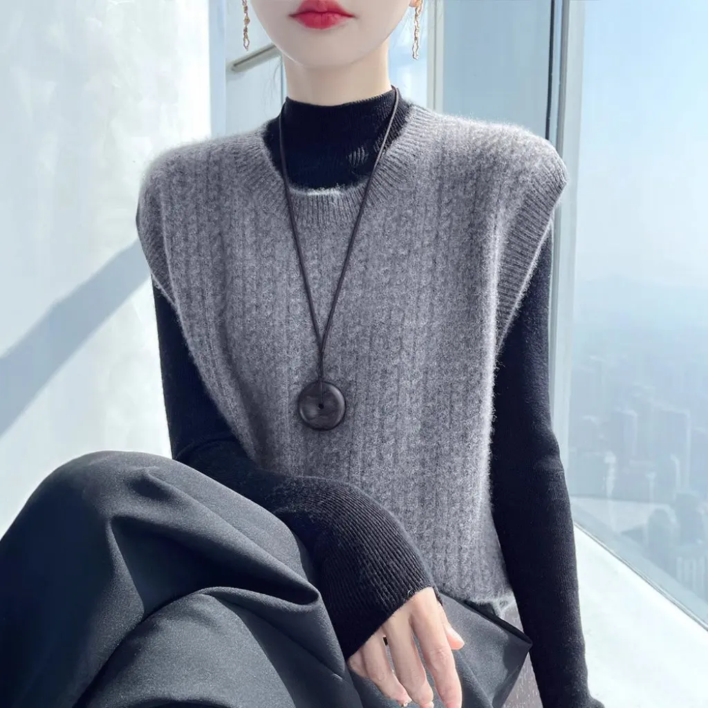 Women's Thickened Wool Vest Sleeveless Knitted Sweater round Neck Twist Pullover Autumn Winter New 100% Wool
Women's Thickened Wool Vest Sleeveless Knitted Sweater round Neck Twist Pullover Autumn Winter New 100% Wool