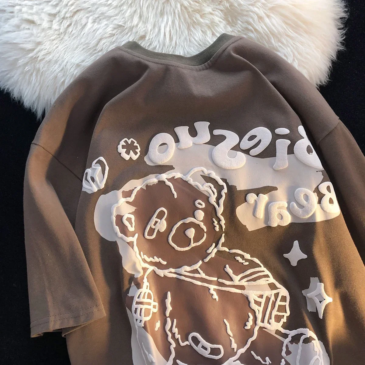 Bear t shirt female American retro oversize cotton short sleeved ins tide cartoon graffiti fat top t shirts for women harajuku
Bear t shirt female American retro oversize cotton short sleeved ins tide cartoon graffiti fat top t shirts for women harajuku