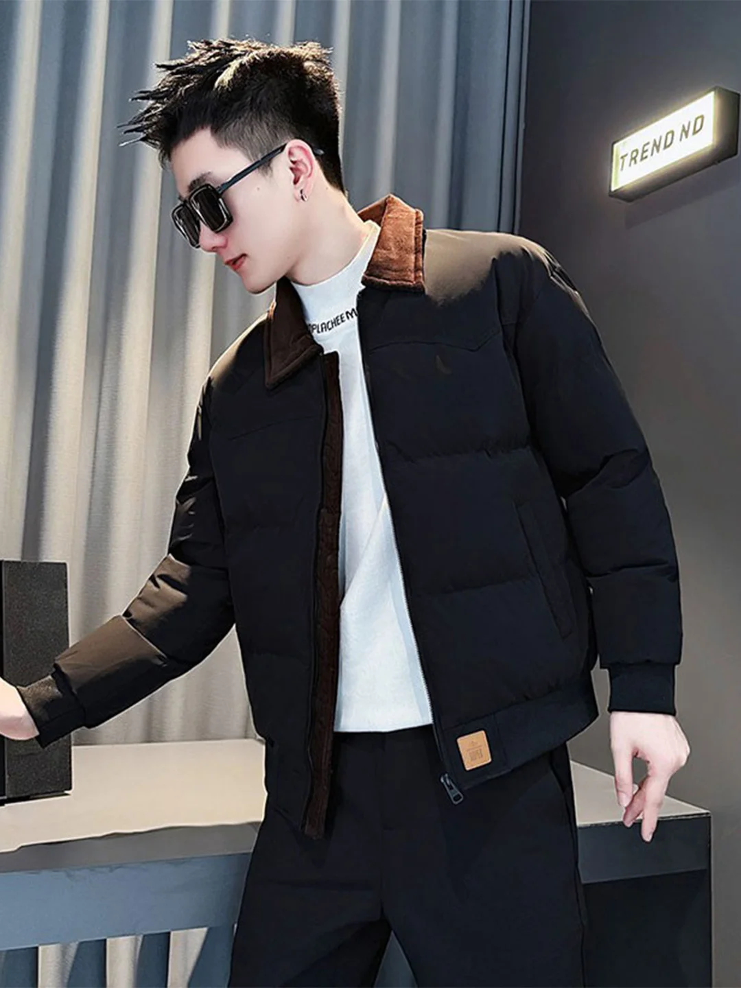 Теплая утолщенная мужская хлопковая куртка с цветными вставками, приталенного кроя, зимняя верхняя одежда, повседневная, на молнии
Теплая утолщенная мужская хлопковая куртка с цветными вставками, приталенного кроя, зимняя верхняя одежда, повседневная, на молнии