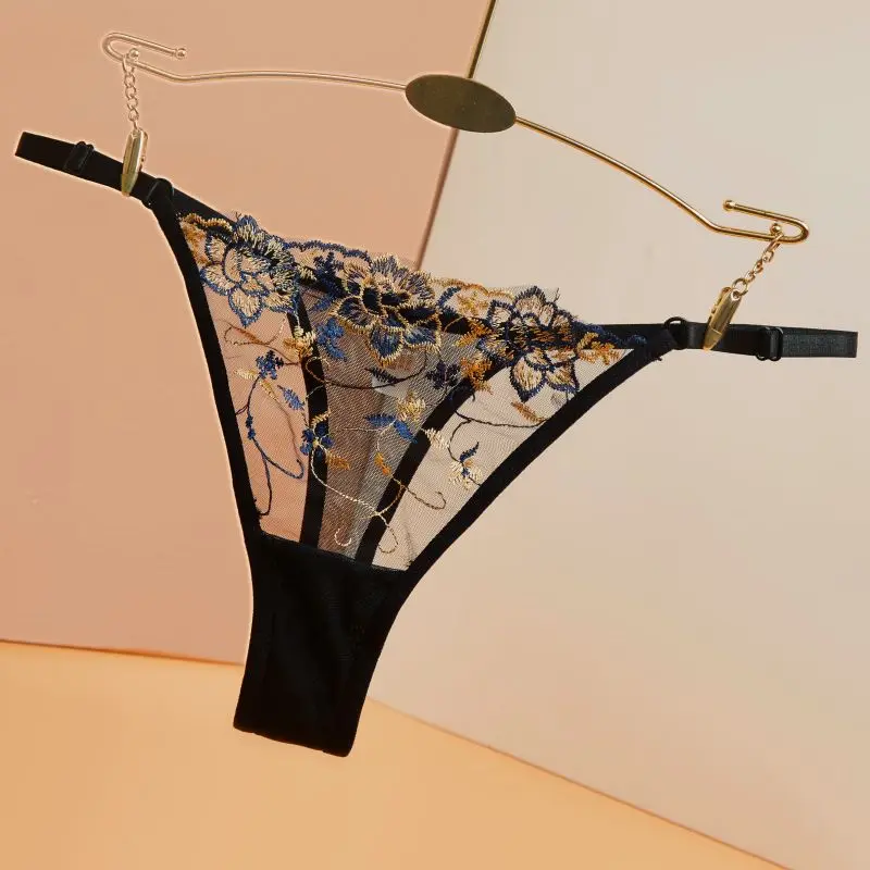 Low-rise underwear lace mesh transparent cutout exuding feminine charm Thin style sensual Pure cotton crotch large-sized girl
Low-rise underwear lace mesh transparent cutout exuding feminine charm Thin style sensual Pure cotton crotch large-sized girl