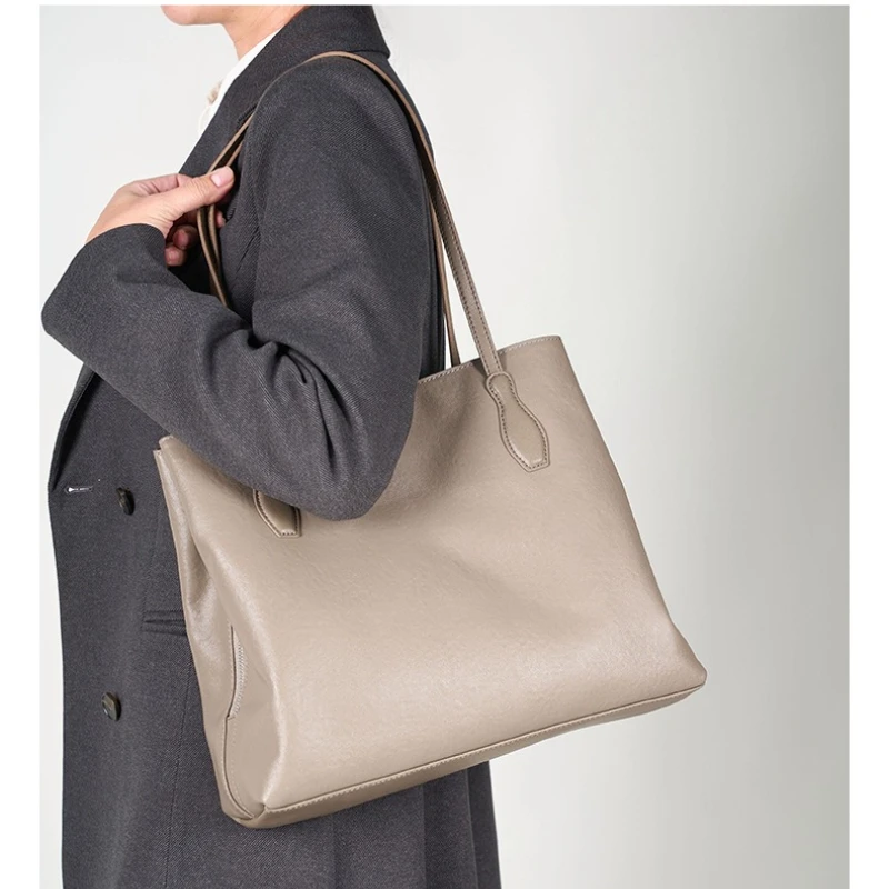 Genuine Leather Shoulder Bag for Women Simple Large Capacity Tote Lady Classic Multi-layer Work Handbags Gift for Wife, Lover
Genuine Leather Shoulder Bag for Women Simple Large Capacity Tote Lady Classic Multi-layer Work Handbags Gift for Wife, Lover