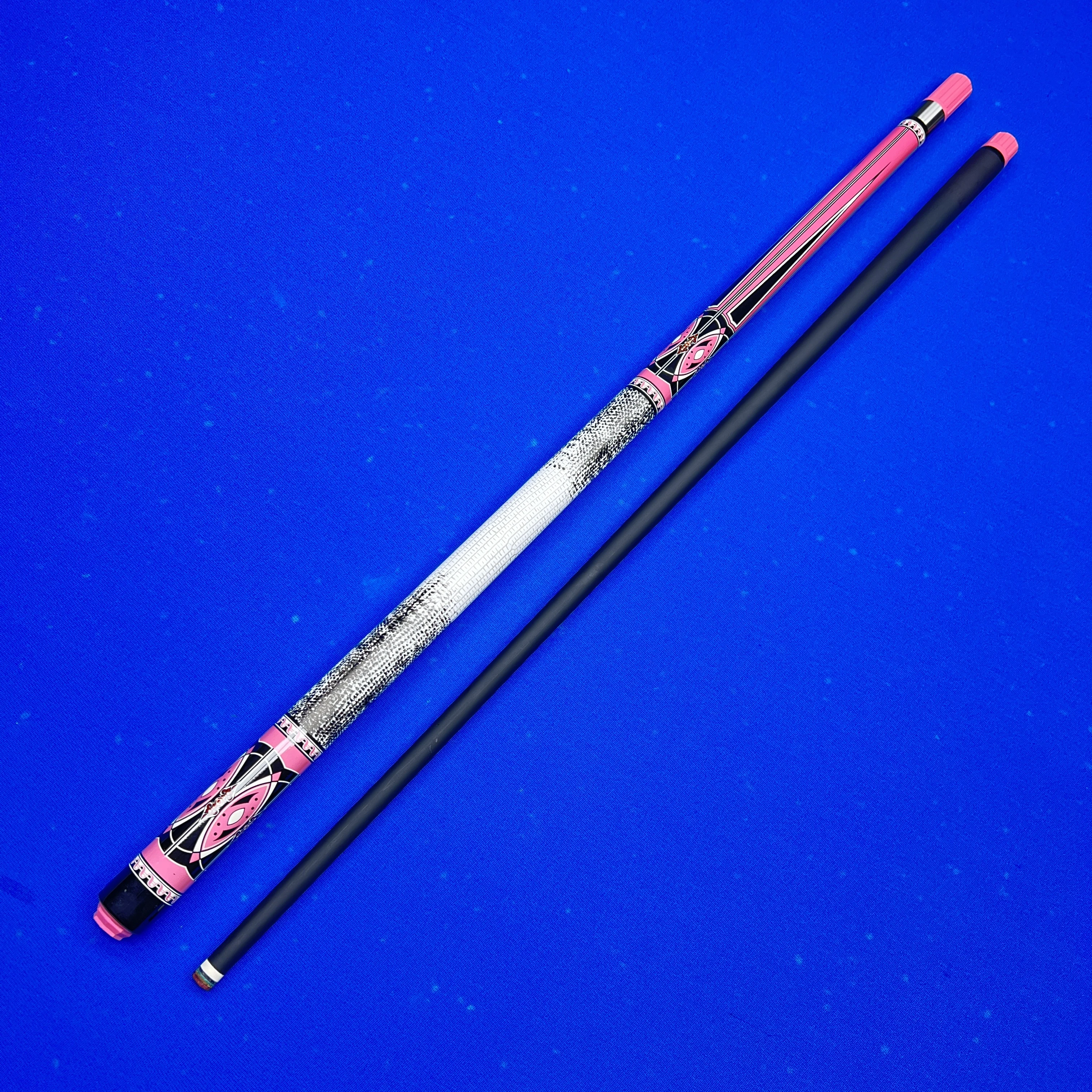 Professional Carbon Fiber Pool Cue 13mm Multi-Layer Tip with Stainless Steel Joint And Joint Protector Cap
Professional Carbon Fiber Pool Cue 13mm Multi-Layer Tip with Stainless Steel Joint And Joint Protector Cap