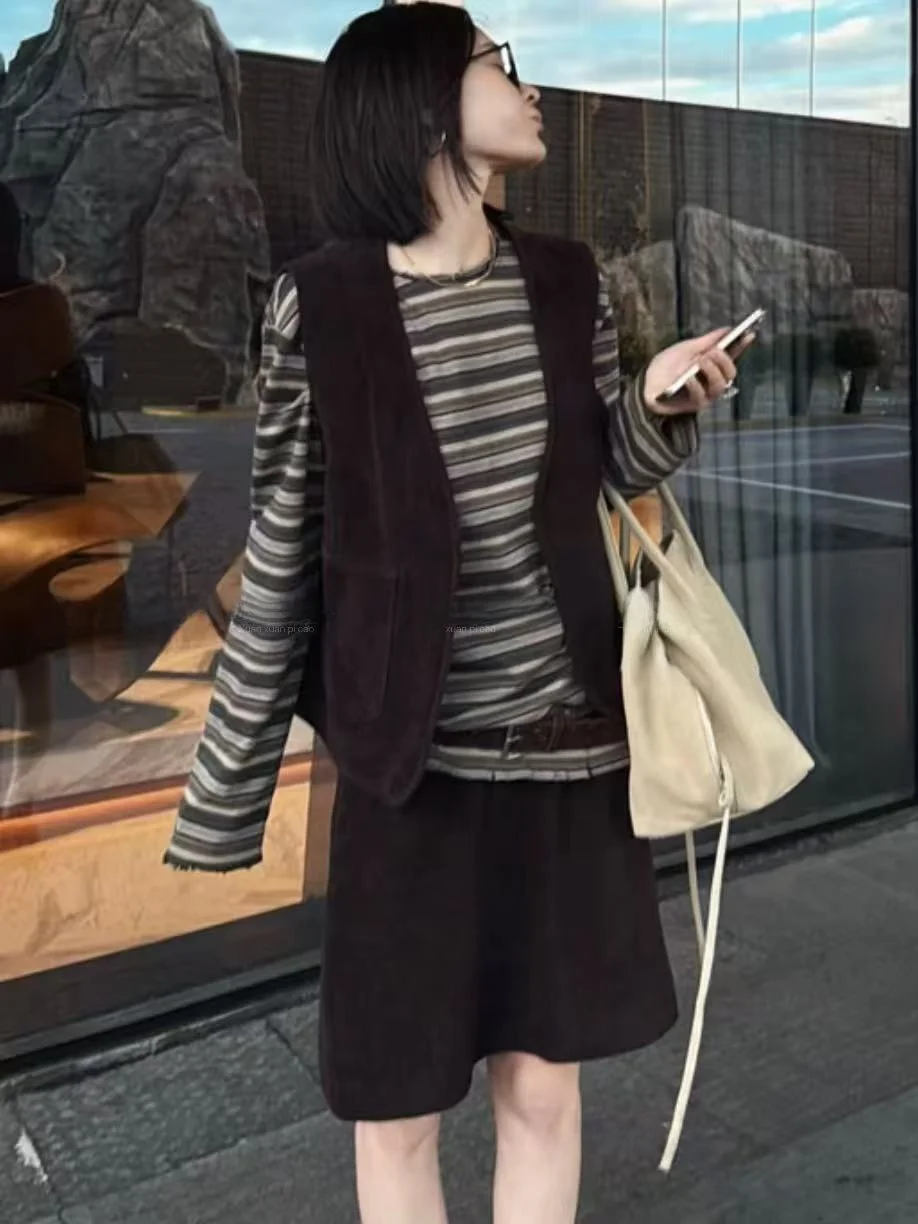 Slimming Effect Real Leather eepskin Vest Women's 2025 Sle Faionable Outerwear Commute Sle round Ne Single Button
Slimming Effect Real Leather eepskin Vest Women's 2025 Sle Faionable Outerwear Commute Sle round Ne Single Button