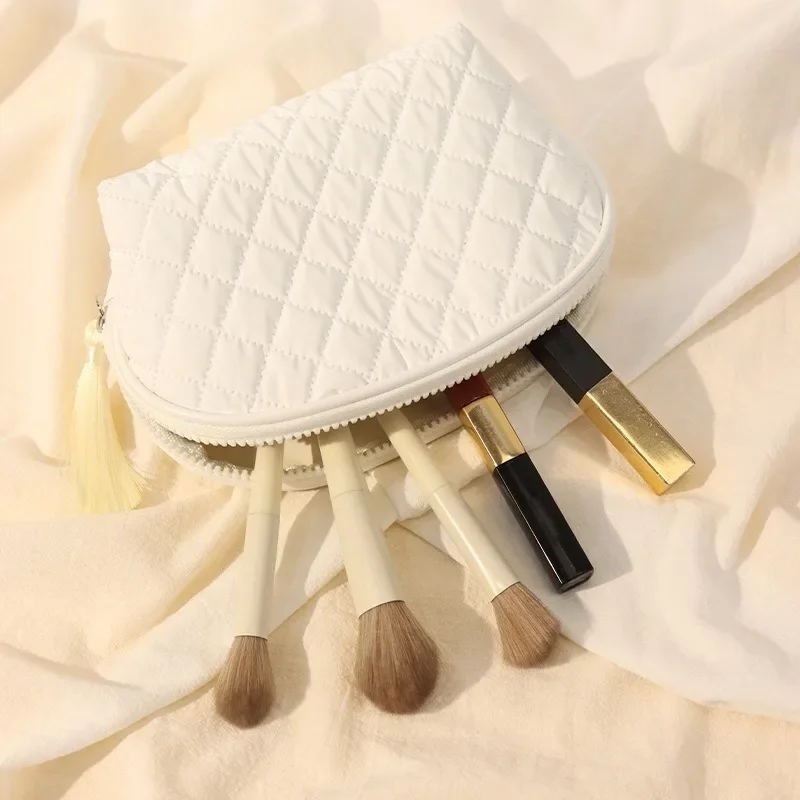 Travel Makeup Bag Large Capacity Cosmetic Brushes Storage Bag Waterproof Wash Pouch Ins High Appearance for Women Girls 2024 New
Travel Makeup Bag Large Capacity Cosmetic Brushes Storage Bag Waterproof Wash Pouch Ins High Appearance for Women Girls 2024 New