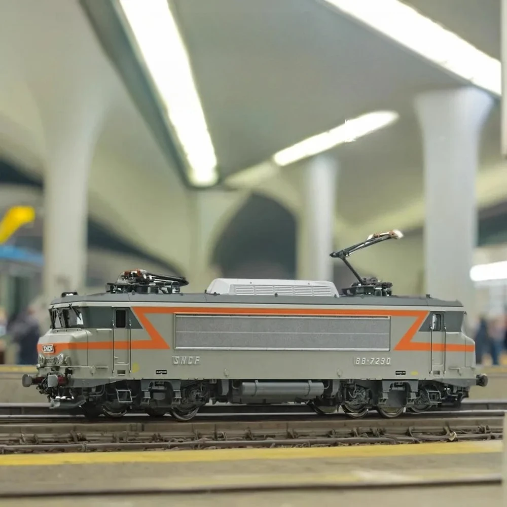 ROCO HO 1/87 Toy Train BB 7290 Electric Locomotive 7510043 Digital Sound Effects Train Model Collectible Ornament Boy Toy Gift
ROCO HO 1/87 Toy Train BB 7290 Electric Locomotive 7510043 Digital Sound Effects Train Model Collectible Ornament Boy Toy Gift
