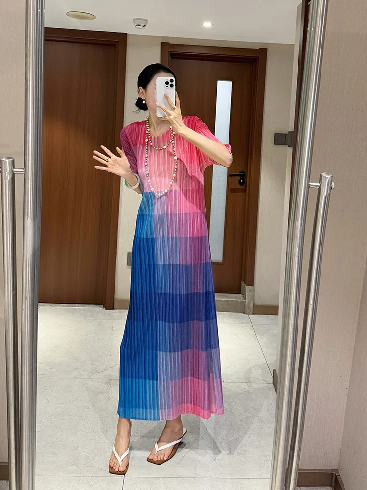 SMVP Women Festival Clothing 2025 Summer New Round Neck Short-sleeved Colour Blocking Retro Design Loose Large Size Dresses
SMVP Women Festival Clothing 2025 Summer New Round Neck Short-sleeved Colour Blocking Retro Design Loose Large Size Dresses