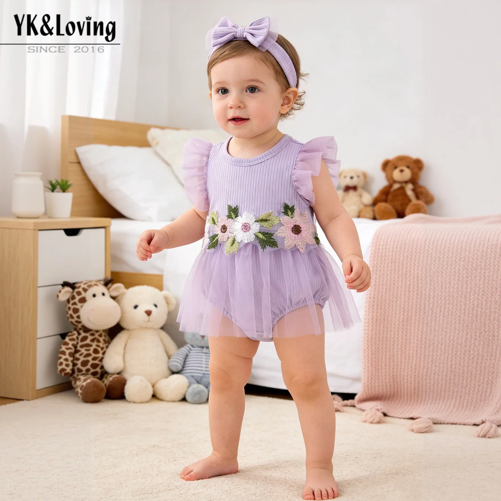 New Baby Girl's Mesh Dress Stylish and Cute Little Flower Flying Sleeve Hoodie Kids Cute Rompers
New Baby Girl's Mesh Dress Stylish and Cute Little Flower Flying Sleeve Hoodie Kids Cute Rompers