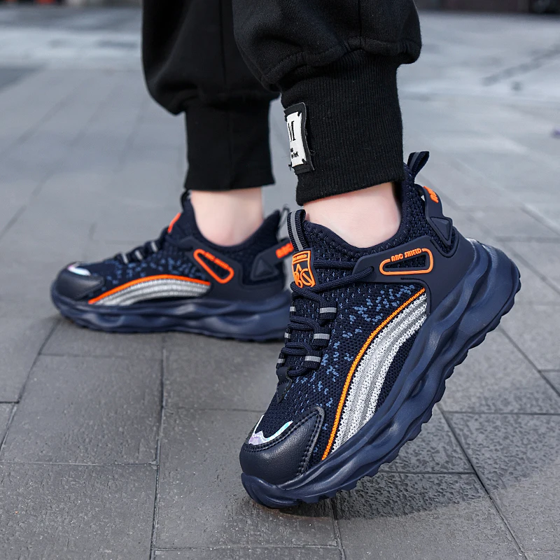 Children's campus autumn fly woven double mesh casual and fashionable sports shoes
Children's campus autumn fly woven double mesh casual and fashionable sports shoes