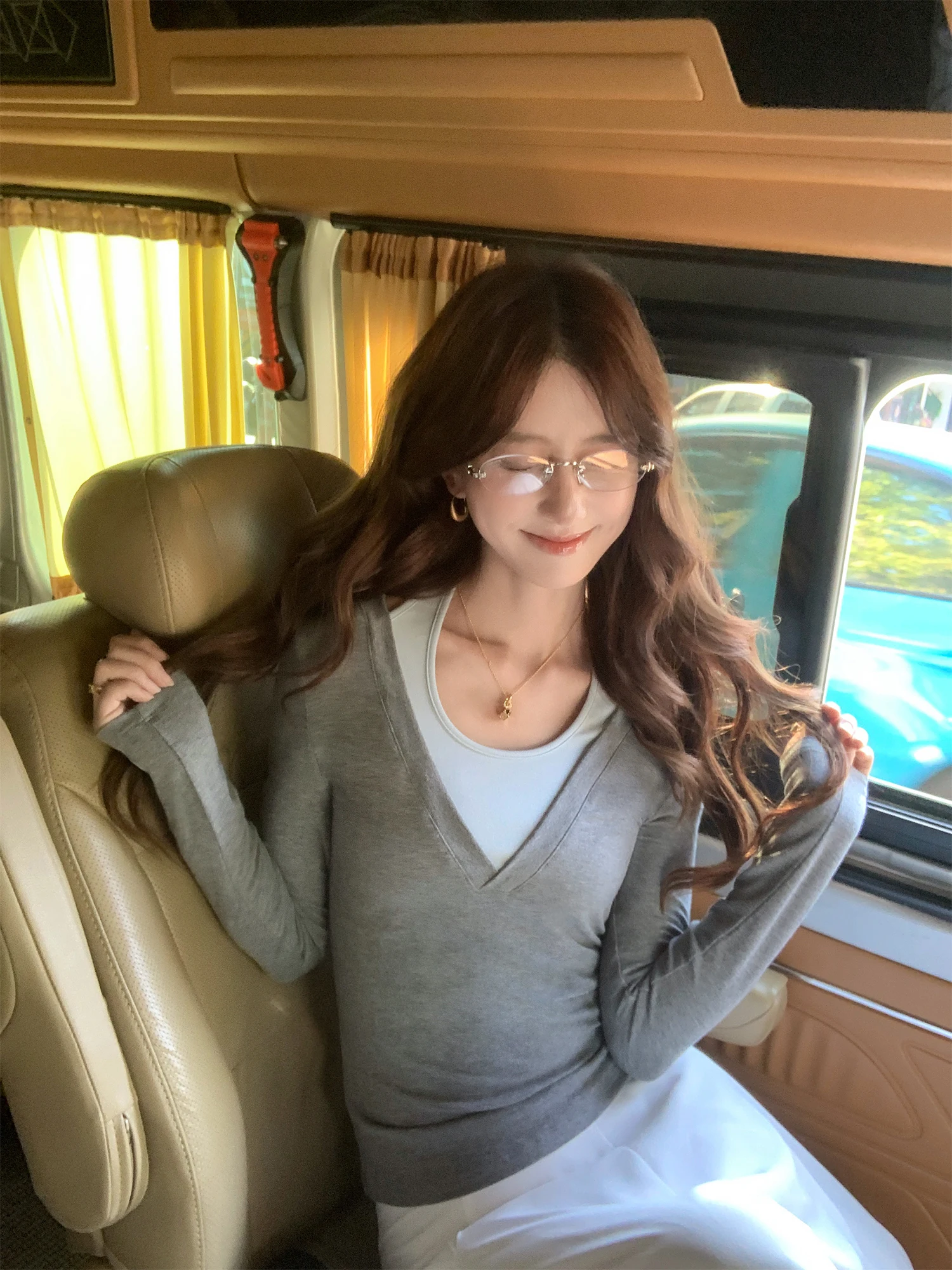 Pusumede Knitted Long Sve Color Blo T-irt Women's Slim Fit Design Ne Hanging Top Faionable Casual Spring Wear
Pusumede Knitted Long Sve Color Blo T-irt Women's Slim Fit Design Ne Hanging Top Faionable Casual Spring Wear