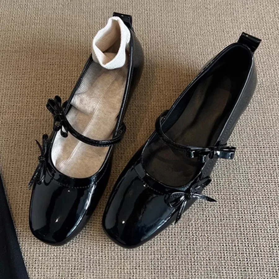 Women Bow Decoration Flat Shoes Women Genuine Leather Mary Jane Style Shoes Shallow Mouth Casual Flat Shoes Comfortable Loafers
Women Bow Decoration Flat Shoes Women Genuine Leather Mary Jane Style Shoes Shallow Mouth Casual Flat Shoes Comfortable Loafers