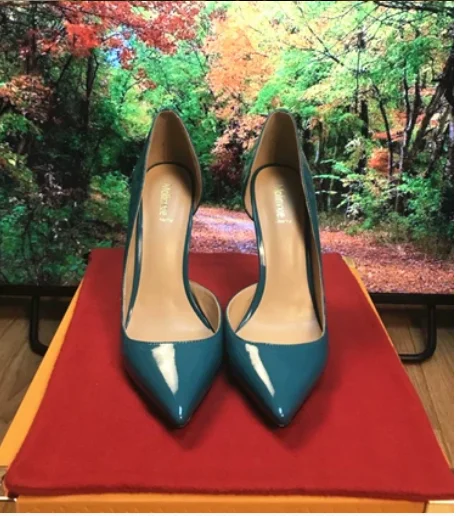 New leg length high-heeled shoes with ultra shallow mouth and side clearance of12cm Lacquer hollow out sexy women's single shoes
New leg length high-heeled shoes with ultra shallow mouth and side clearance of12cm Lacquer hollow out sexy women's single shoes