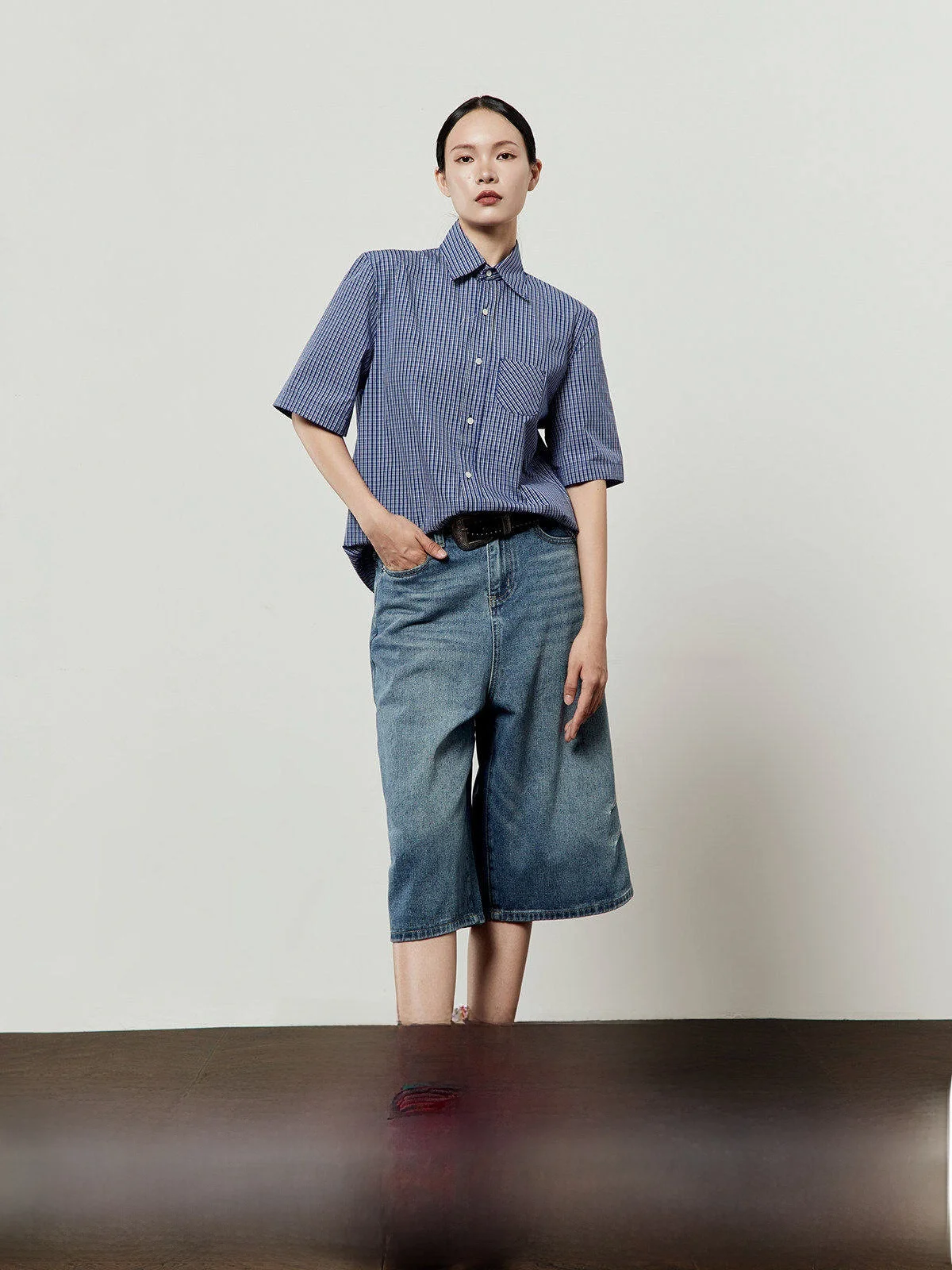 Синие широкие джинсы женские с высокой талией, свободного кроя, тонкие, летние, новые, джинсовые брюки Sle Zhou Li Wu
Синие широкие джинсы женские с высокой талией, свободного кроя, тонкие, летние, новые, джинсовые брюки Sle Zhou Li Wu