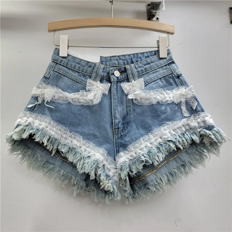 Heavy Industry Flower Lace Fringed Rough Edge Denim Shorts Women's Summer New Street Loose High Waist Thin Wide Leg Hot Pants
Heavy Industry Flower Lace Fringed Rough Edge Denim Shorts Women's Summer New Street Loose High Waist Thin Wide Leg Hot Pants