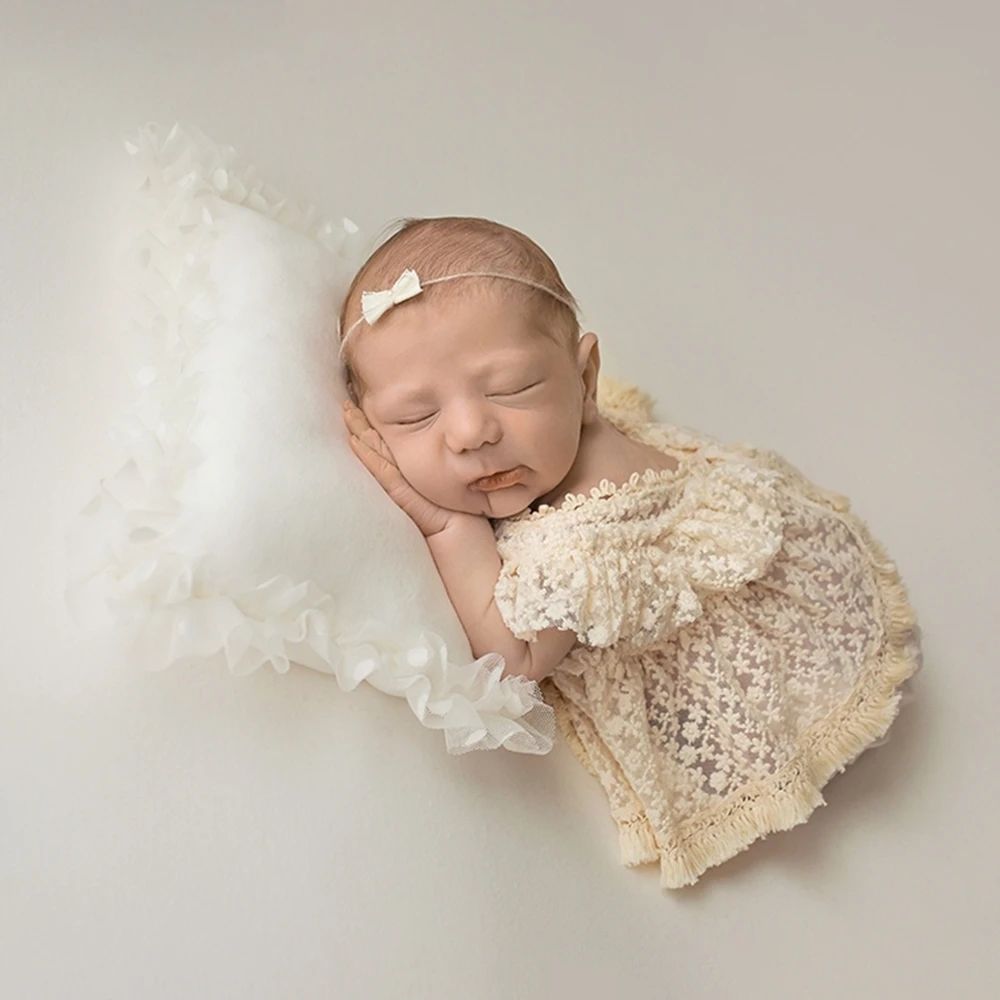 Newborn Photography Props Lace Ruffle Romper Baby Photo Shoot Outfit Infant Off Shoulder Bodysuit Girl Prop Vintage Lace
Newborn Photography Props Lace Ruffle Romper Baby Photo Shoot Outfit Infant Off Shoulder Bodysuit Girl Prop Vintage Lace