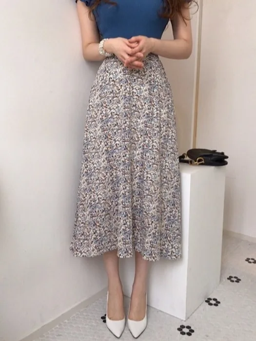 Шикарный летний универсальный трикотажный топ с высоким воротником ort Sve и юбкой с высокой талией и цветочным принтом для женщин
Шикарный летний универсальный трикотажный топ с высоким воротником ort Sve и юбкой с высокой талией и цветочным принтом для женщин