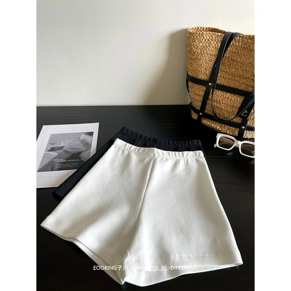CALYMIX 2025 Solid Waistband Elastic Shorts For Women In Spring 2025 Korean Slimming Casual Shorts Safety Pants
CALYMIX 2025 Solid Waistband Elastic Shorts For Women In Spring 2025 Korean Slimming Casual Shorts Safety Pants