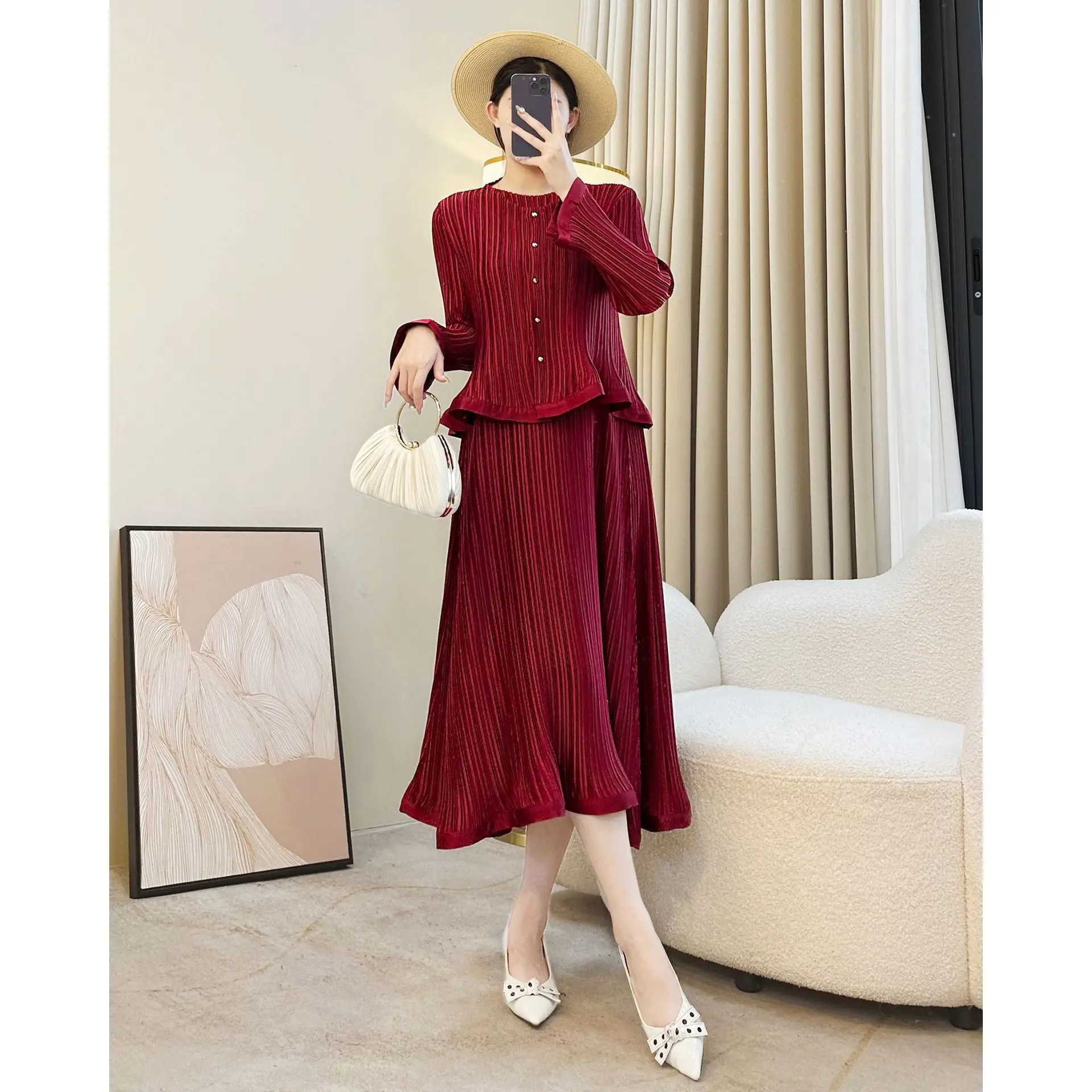 Miyake Pleated High-End Women's Set Fashion Temperament Ruffled Single Breasted Coat and Sleeveless Dress Two-Piece Sets
Miyake Pleated High-End Women's Set Fashion Temperament Ruffled Single Breasted Coat and Sleeveless Dress Two-Piece Sets