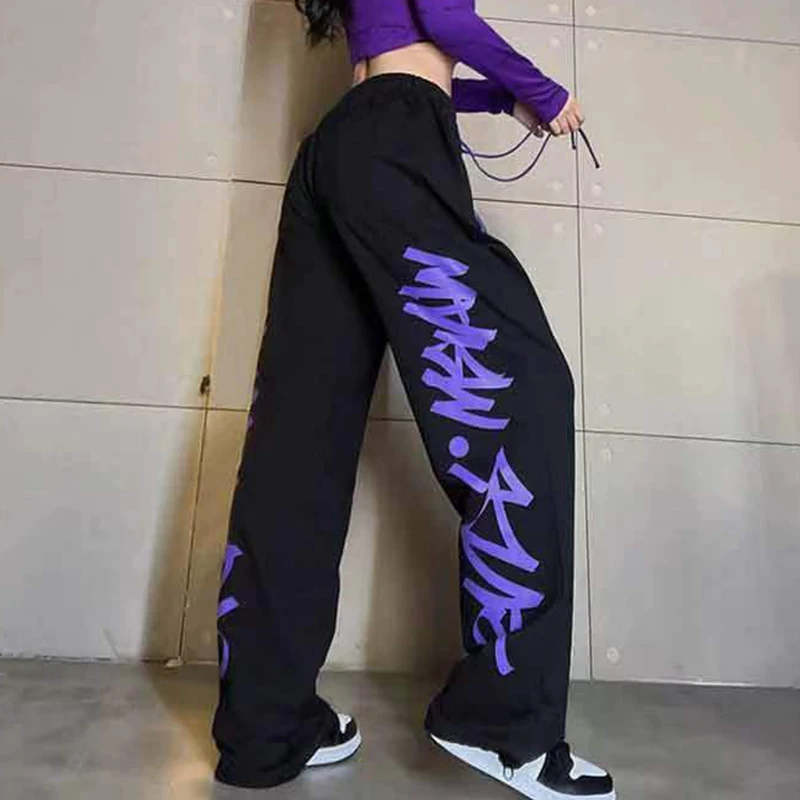 Black Letter Sweatpants Women Harajuku Y2K High Waist Loose Wide Leg Pants Fashion Casual Lazy Running Female Lace-Up Trousers
Black Letter Sweatpants Women Harajuku Y2K High Waist Loose Wide Leg Pants Fashion Casual Lazy Running Female Lace-Up Trousers