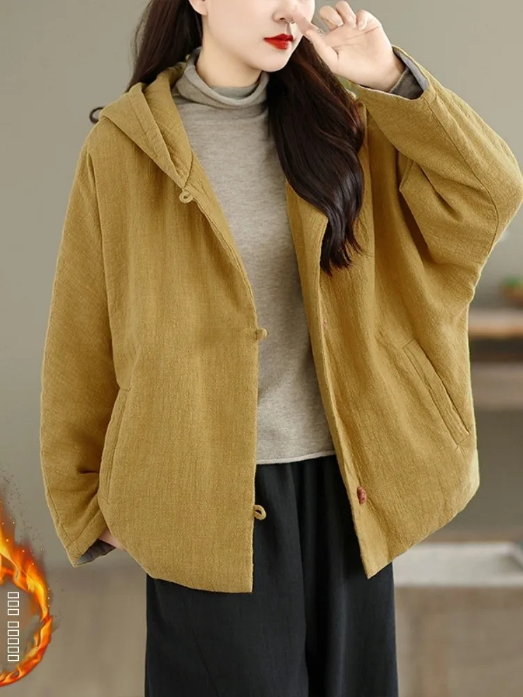 Женская зимняя хлопковая куртка с капюшоном в традиционном китайском стиле, на пуговицах, с эффектом тай-дай, из утолщенного хлопкового смесового материала, с длинными рукавами, художественный дизайн
Женская зимняя хлопковая куртка с капюшоном в традиционном китайском стиле, на пуговицах, с эффектом тай-дай, из утолщенного хлопкового смесового материала, с длинными рукавами, художественный дизайн