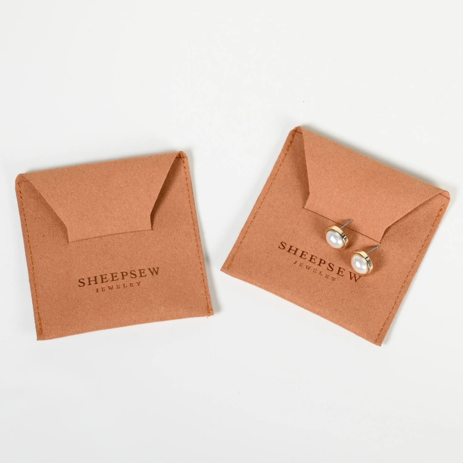 50 комплектов, оптовая продажа, элегантная коричневая раскладная коробка для ювелирных изделий из микрофибры с тиснением и логотипом, магнитная коробка с пенопластовой вставкой
50 комплектов, оптовая продажа, элегантная коричневая раскладная коробка для ювелирных изделий из микрофибры с тиснением и логотипом, магнитная коробка с пенопластовой вставкой