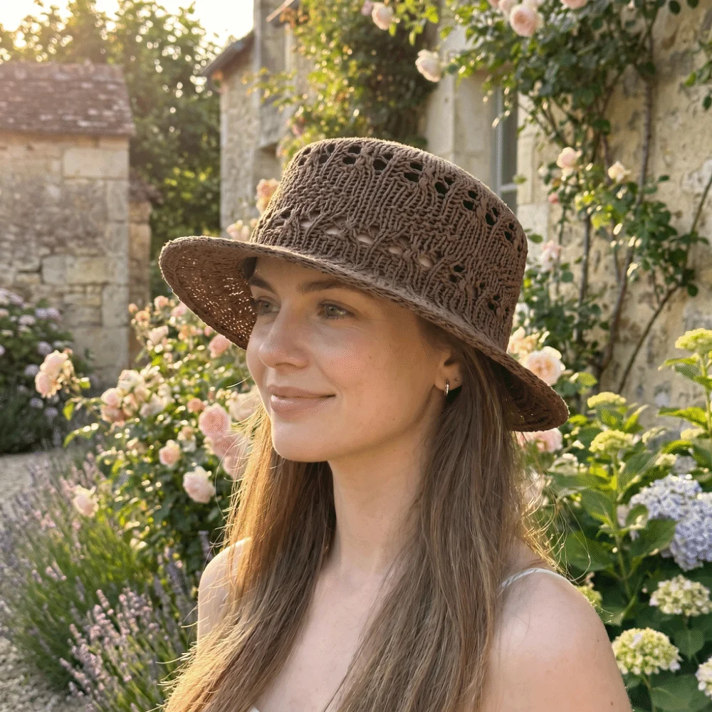 Fashion Wide Brim Breathable Straw Hat Versatile Style Lightweight Knitted Flat Top Hat Casual Eco-friendly Hollow Out Hat Women
Fashion Wide Brim Breathable Straw Hat Versatile Style Lightweight Knitted Flat Top Hat Casual Eco-friendly Hollow Out Hat Women