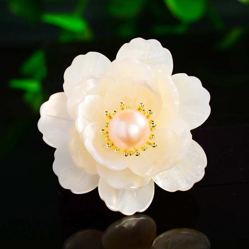 Luxury Natural Seashell Pearl Peony Broochpin Elegant White Corsage Fashion Suit Jacket Flower Accessories Woman Jewelry Gift
Luxury Natural Seashell Pearl Peony Broochpin Elegant White Corsage Fashion Suit Jacket Flower Accessories Woman Jewelry Gift