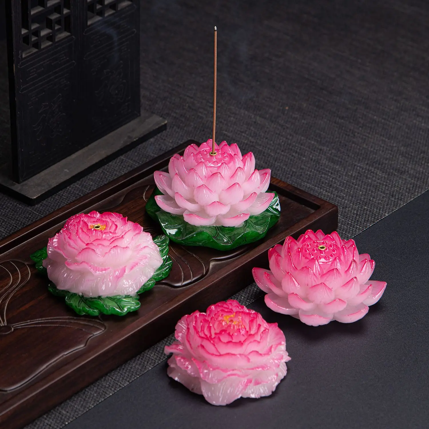 Exquisite Lotus Fragrance Insertion Plate,Indoor Zen Peony Sandalwood Stove,Home Tea Ceremony Ornament Comes with Incense Thread
Exquisite Lotus Fragrance Insertion Plate,Indoor Zen Peony Sandalwood Stove,Home Tea Ceremony Ornament Comes with Incense Thread